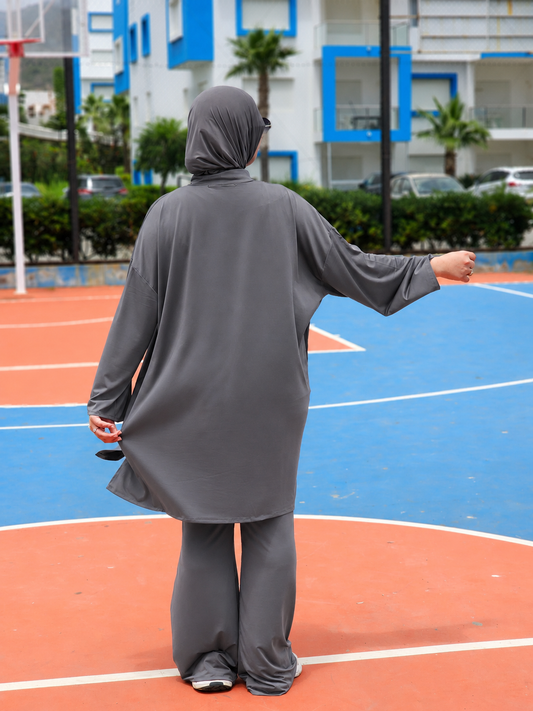 Faracha Ensemble gris – tenue sport hijab-friendly couvrante, vue de profil