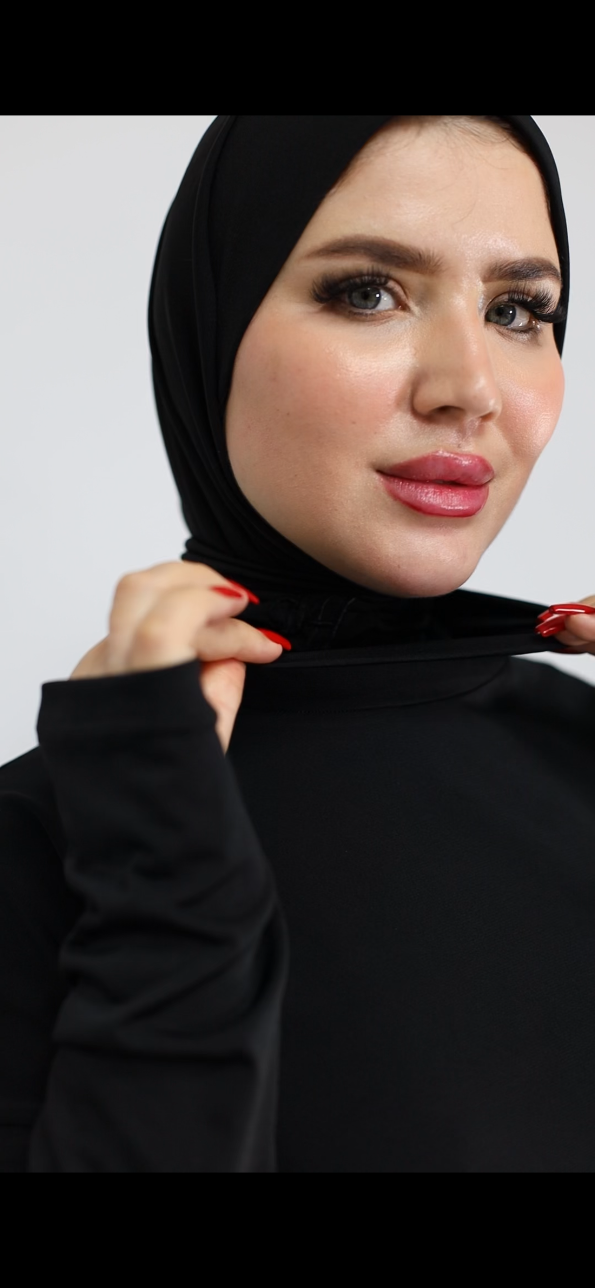 Hijab sport noir vue 3 - Oubi