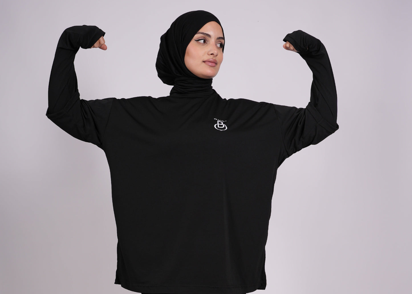 T-shirt sport long noir femme voilée - vue 1 - Oubi
