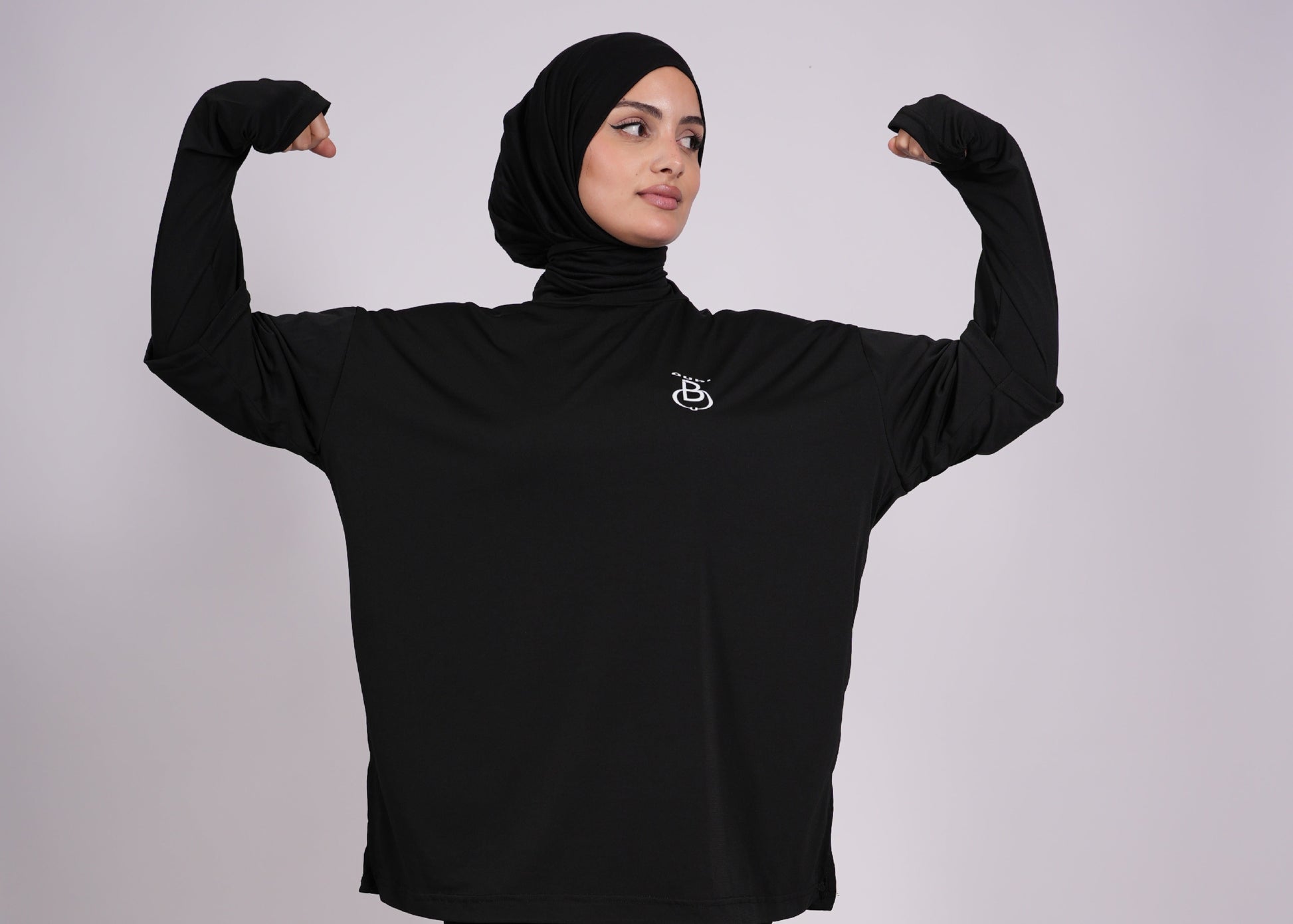 T-shirt sport long noir femme voilée - vue 1 - Oubi